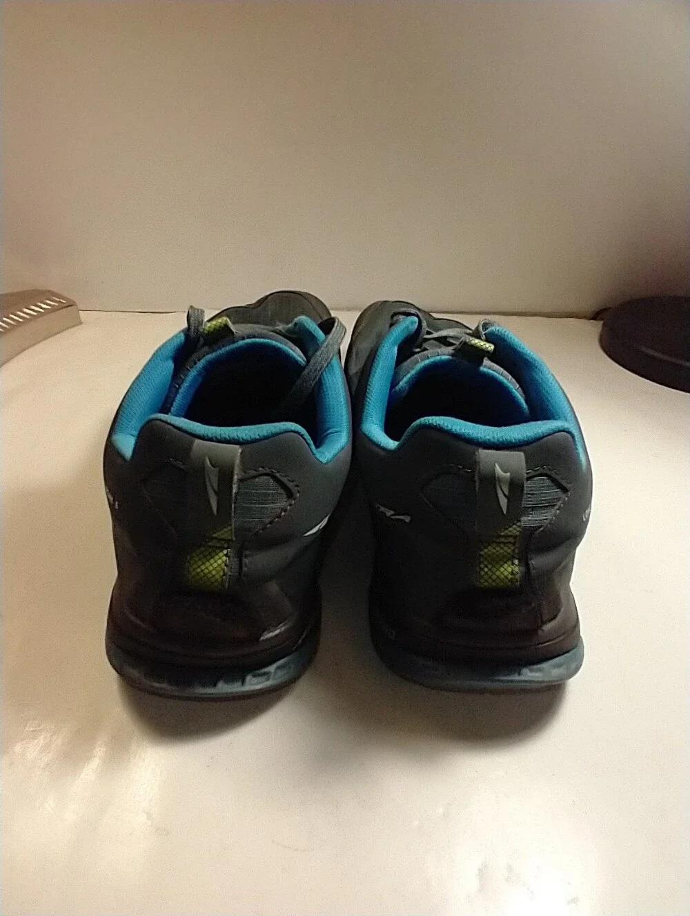 Altra Lone Peak 5 Trail Running Shoes Sneakers Men's sz 10.5.